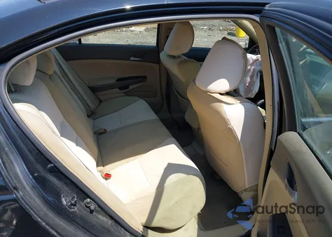 2008 Honda Accord 2.4 Lx z USA, uszkodzony, nr VIN 1HGCP26338A071657